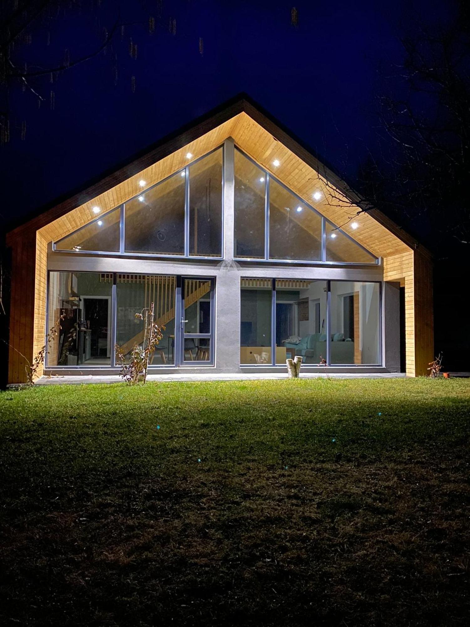 Casa Tinca 2 Villa Izvoru Muresului Bagian luar foto