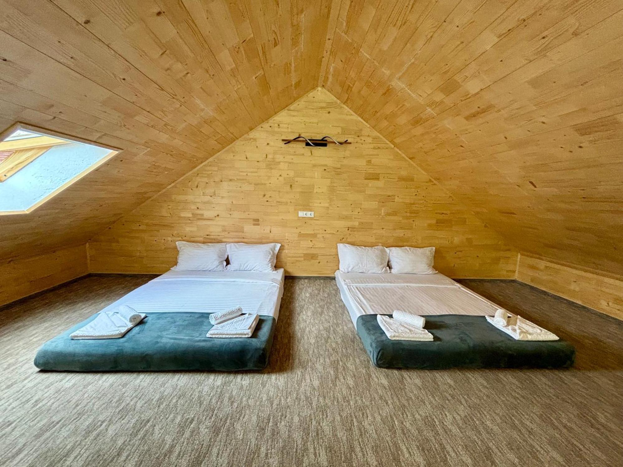 Casa Tinca 2 Villa Izvoru Muresului Bagian luar foto