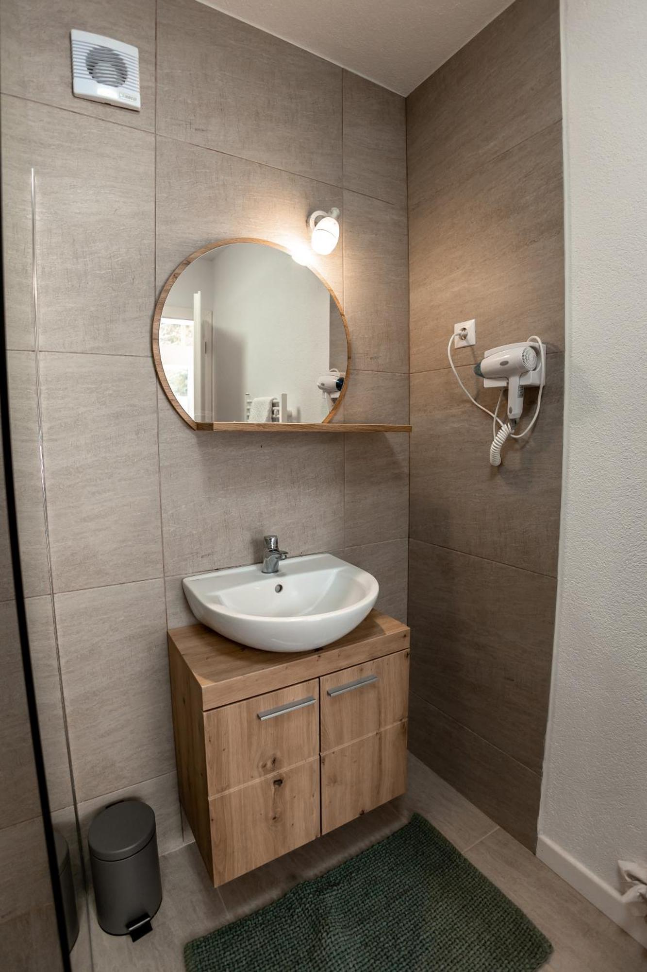 Casa Tinca 2 Villa Izvoru Muresului Bagian luar foto